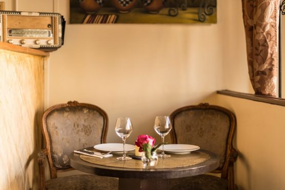 Attract couples to your restaurant with date nights - Restobiz