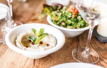 Eco-friendly restaurants: fresh food at restaurant