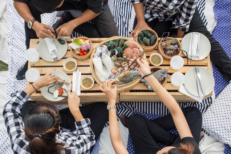 Seafood shared table