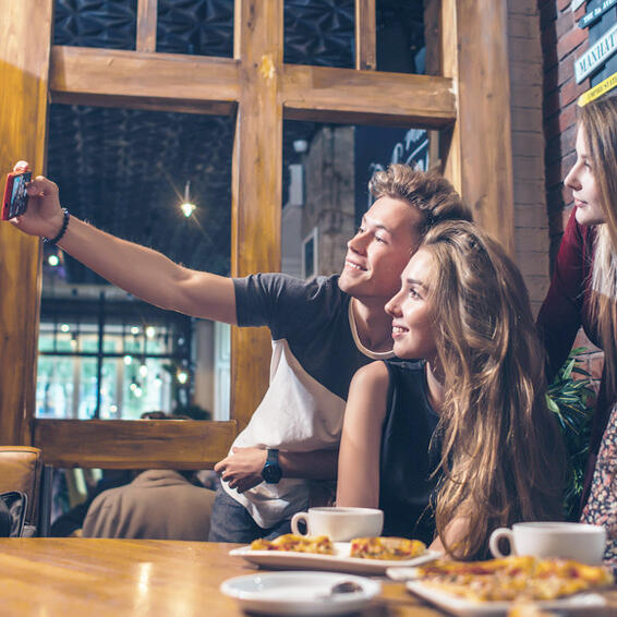 How to Attract a Younger Crowd to a Restaurant