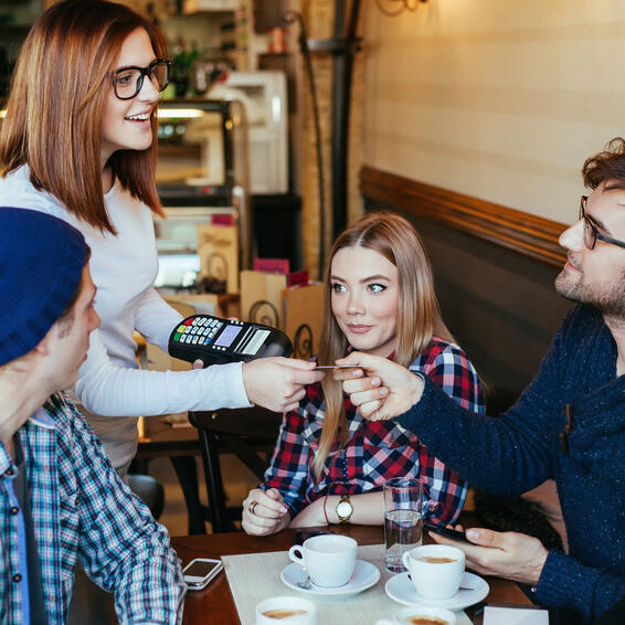 5 trucos de marketing al entregar la cuenta en tu restaurante ElTenedor