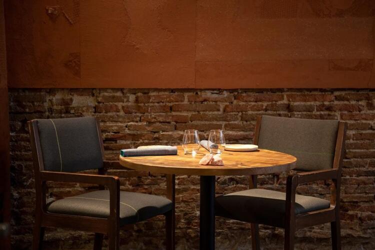 mesa de restaurante para dos